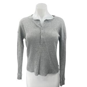 Aritzia TNA Women's Gray Waffle Knit Long Sleeve Henley Crop Shirt Sweater Top S